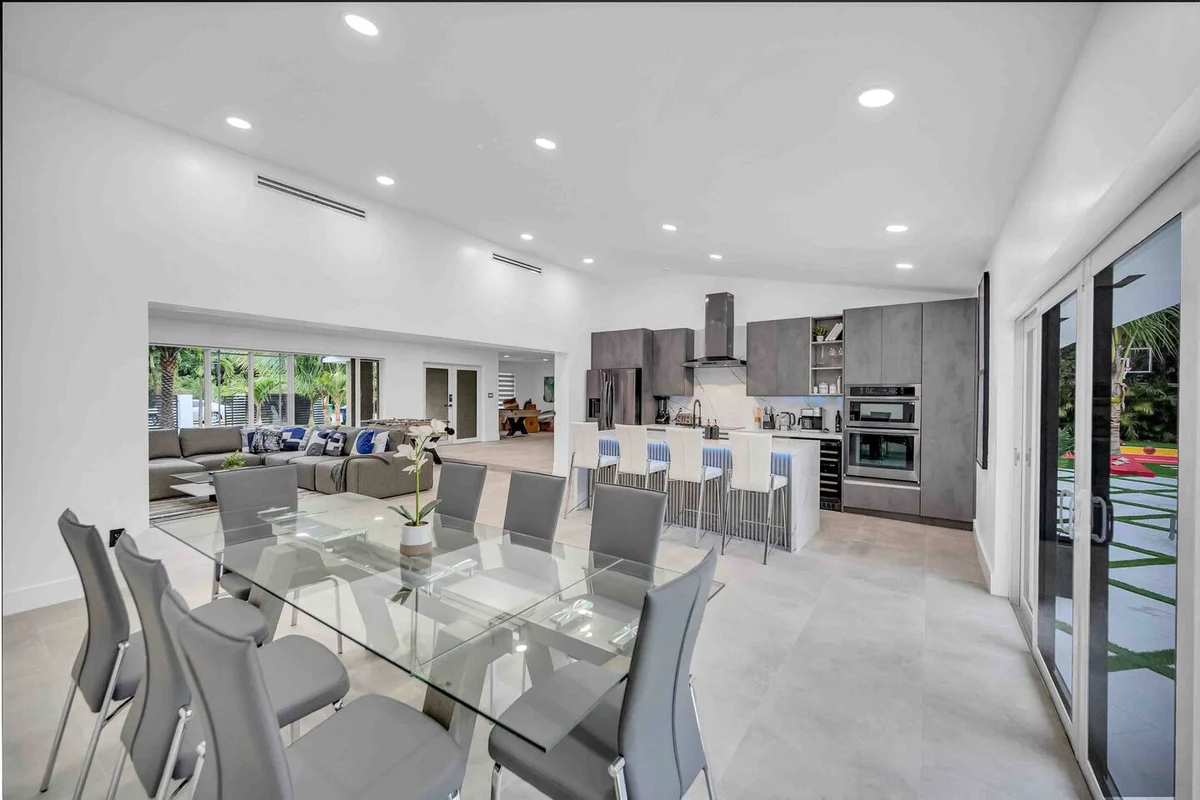 Home in Miami property photo 5