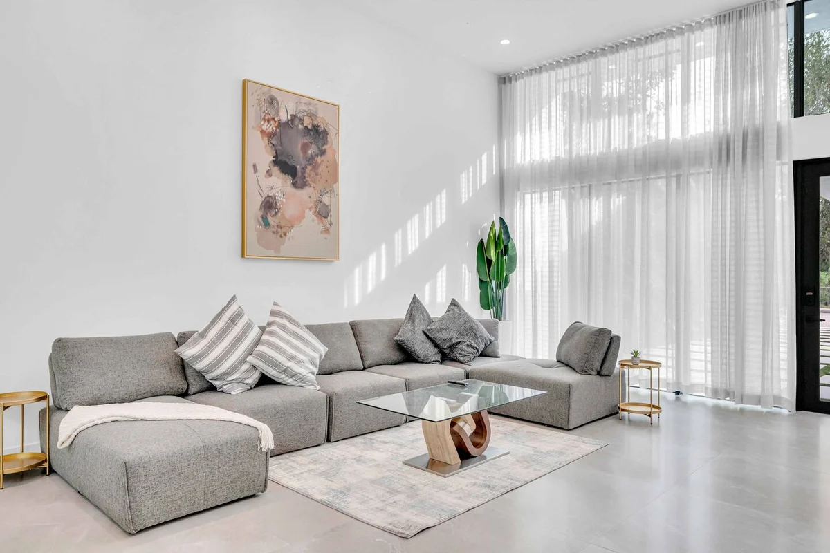 Home in Miami property photo 2