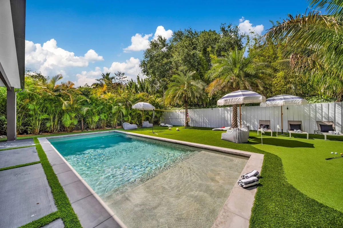 Home in Miami property photo 4