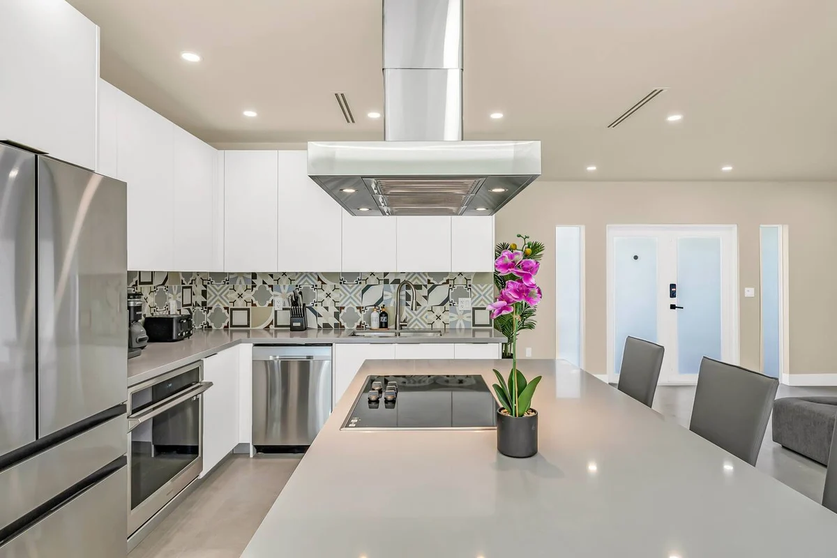 Home in Miami property photo 3