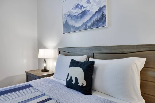BEDROOM image 1