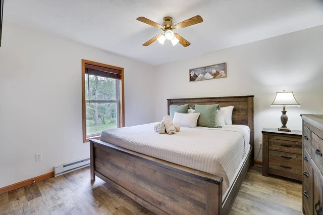 BEDROOM image 1
