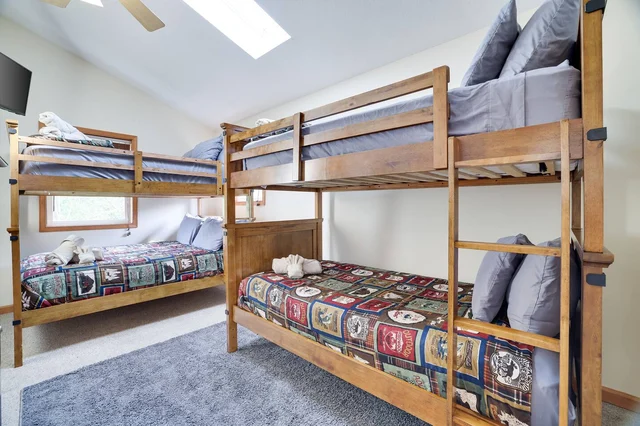 BEDROOM image 1