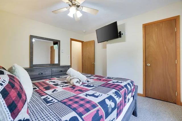 BEDROOM image 1