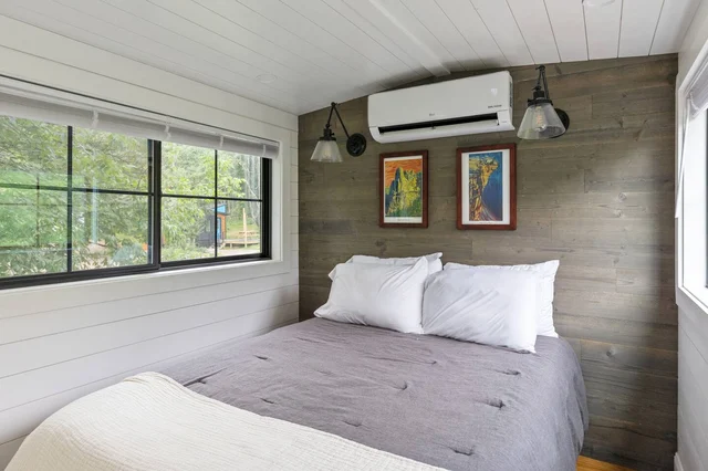 BEDROOM image 1