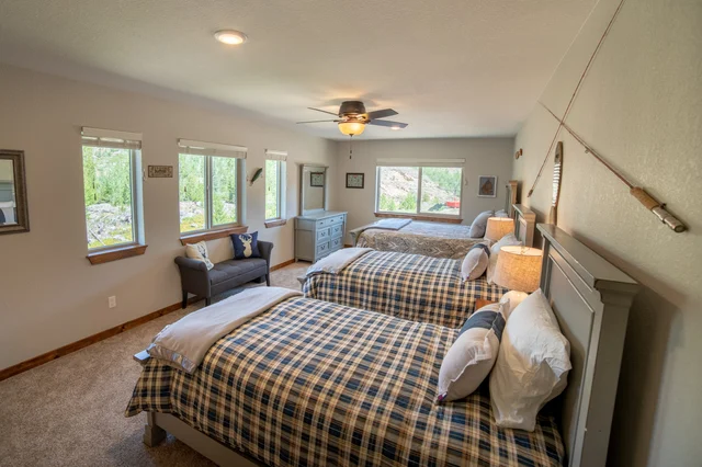 Bedroom 3 image 1
