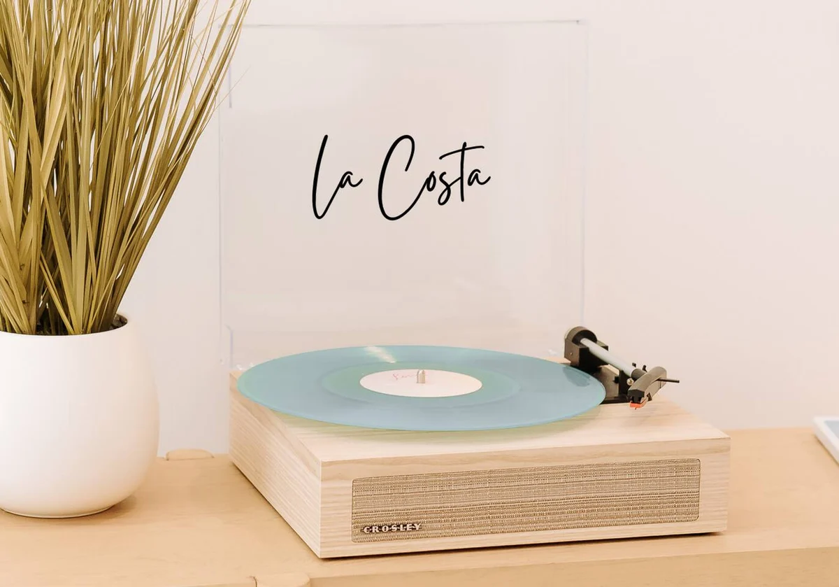 La Costa — A Modern Coastal Retreat with a Putting Green #67