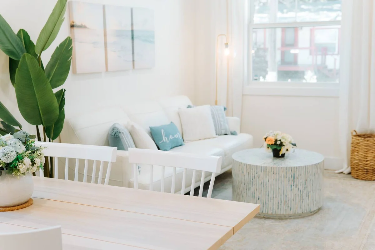 Sunshine Duo — Two Coastal Homes Just Down the Road #4