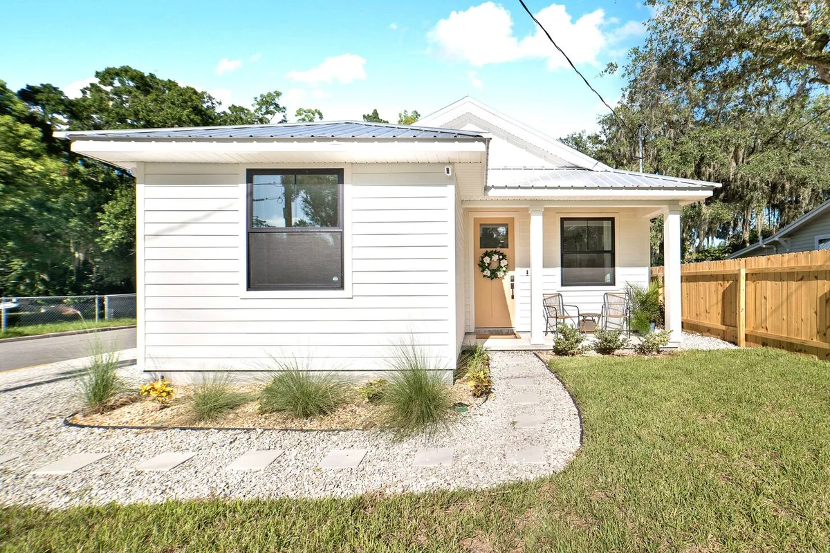 Sunshine Duo — Two Coastal Homes Just Down the Road #84