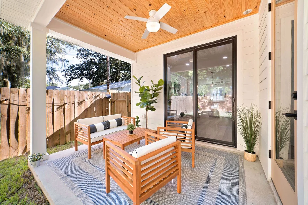 Sunshine Duo — Two Coastal Homes Just Down the Road #76
