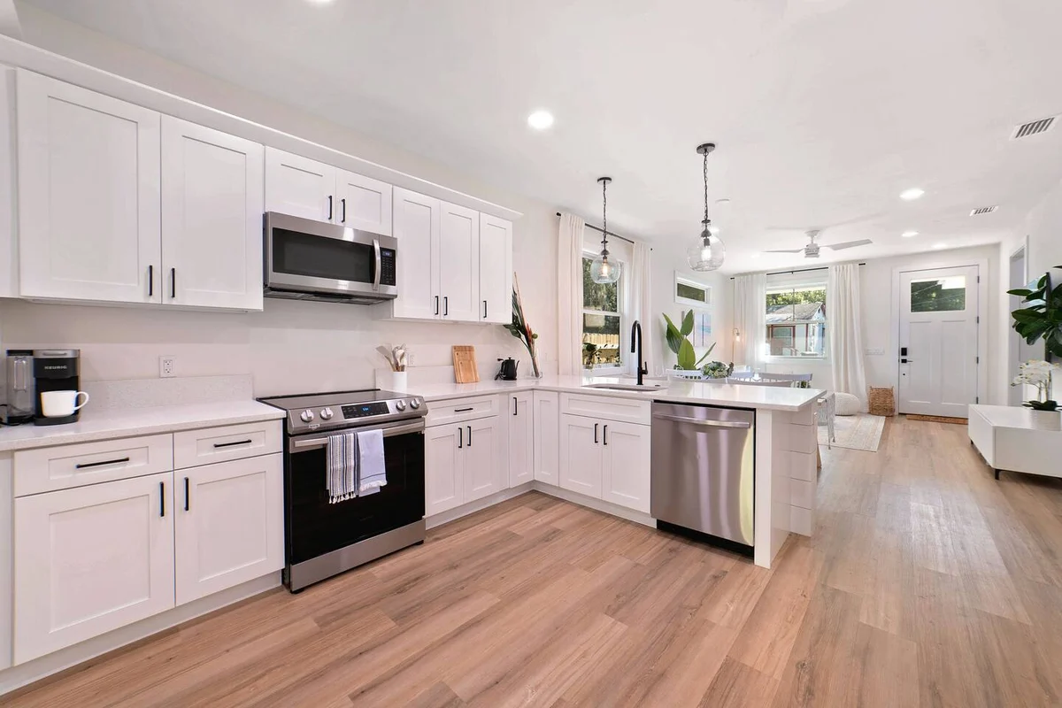 Sunshine Duo — Two Coastal Homes Just Down the Road #7