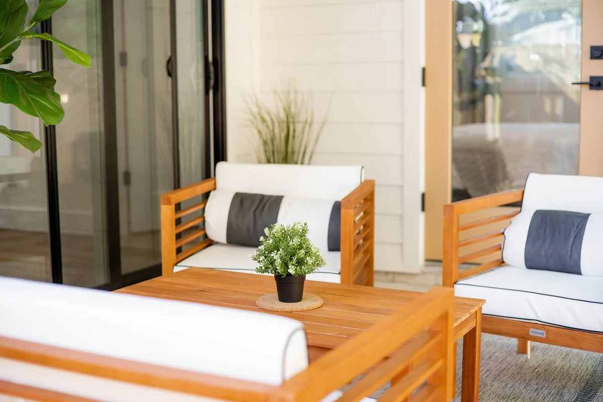Sunshine Duo — Two Coastal Homes Just Down the Road #9