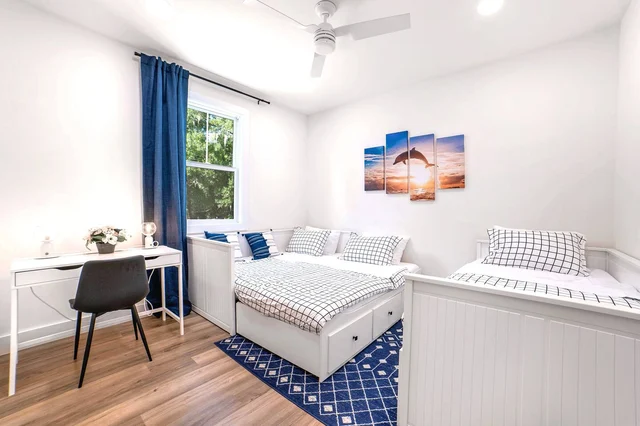 BEDROOM image 1