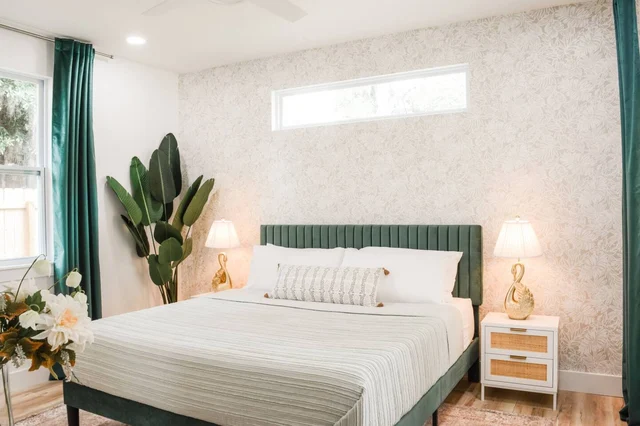 BEDROOM image 1