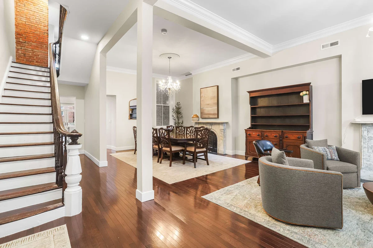 Home in District of Columbia property photo 3