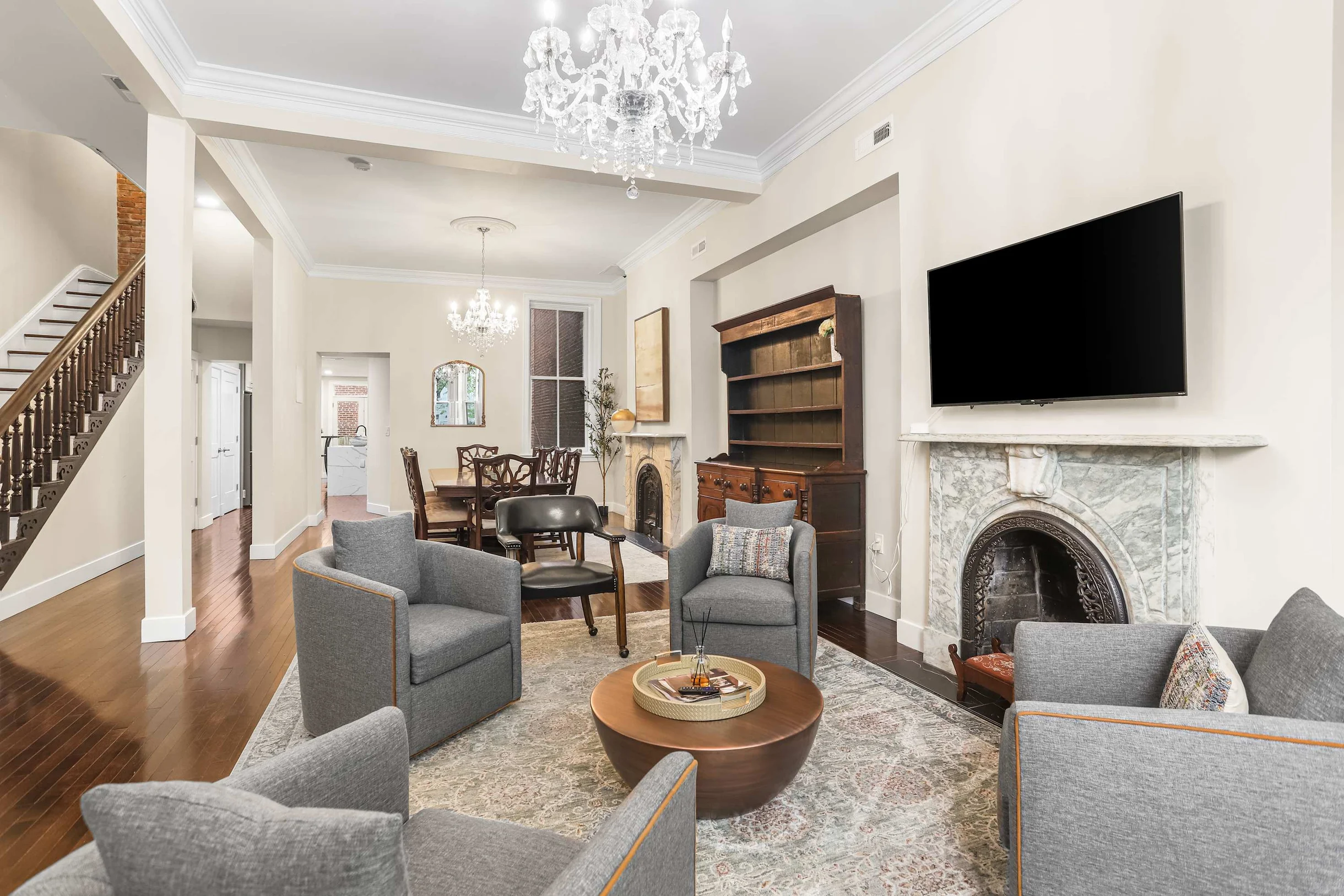 Home in District of Columbia property photo 4