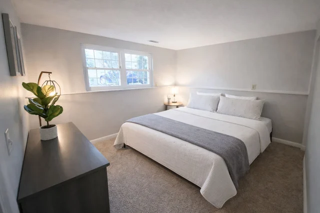 Bedroom 2 image 1