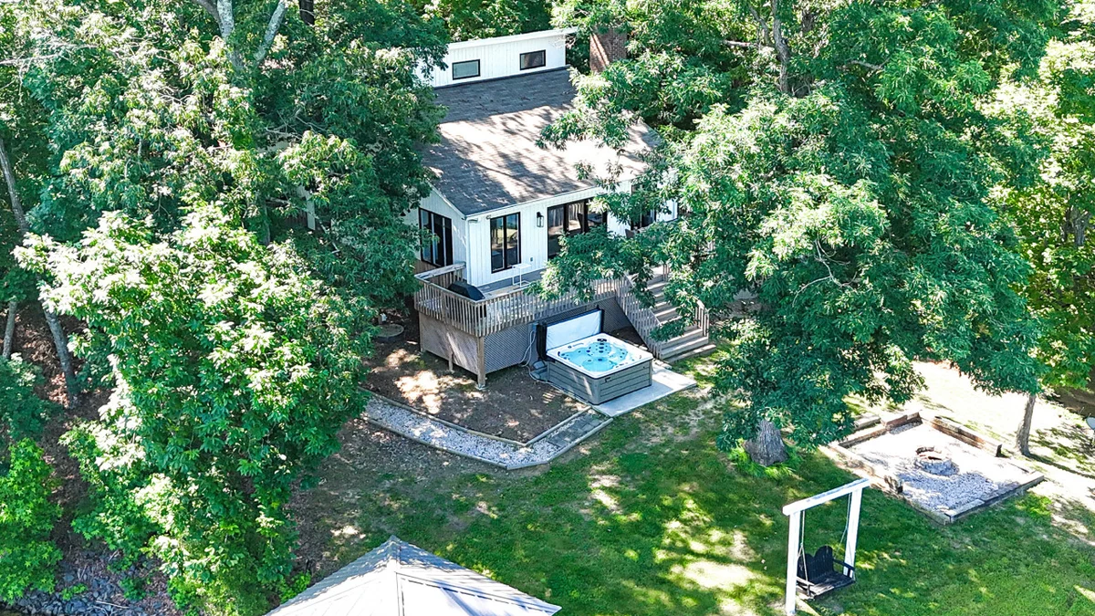 Lake Wylie Cottage property photo 2