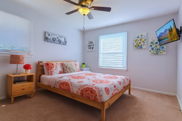 Bedroom 1 image 1