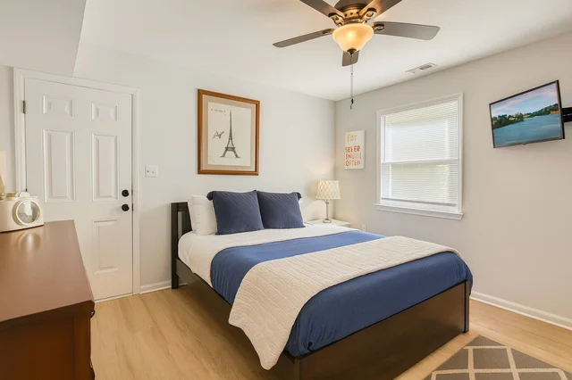 Bedroom 4 image 1