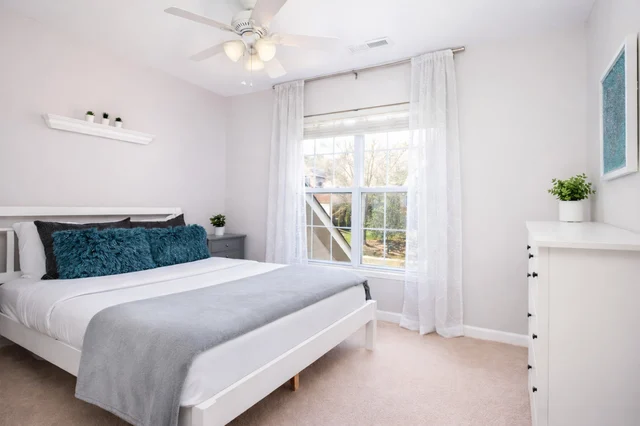 Bedroom 3 image 1