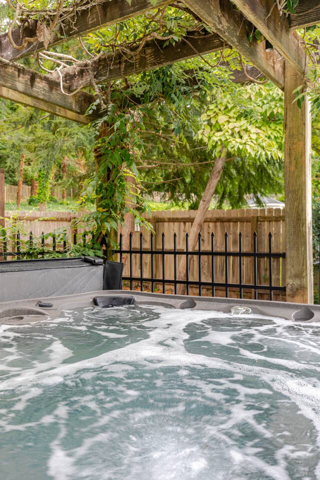 [Wildflower Cottage] Pool, Hot tub, Sauna, Firepit #90
