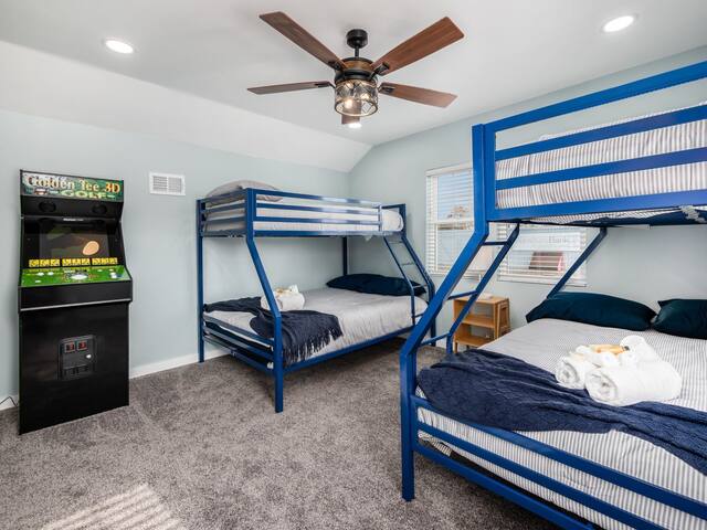Bedroom 4 image 1