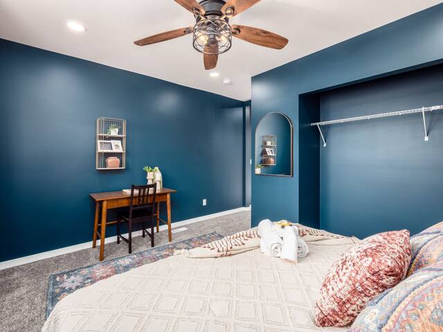 Bedroom 1 image 1
