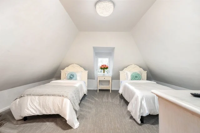 Bedroom 1 image 1