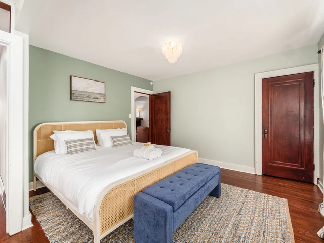 Bedroom 1 image 1