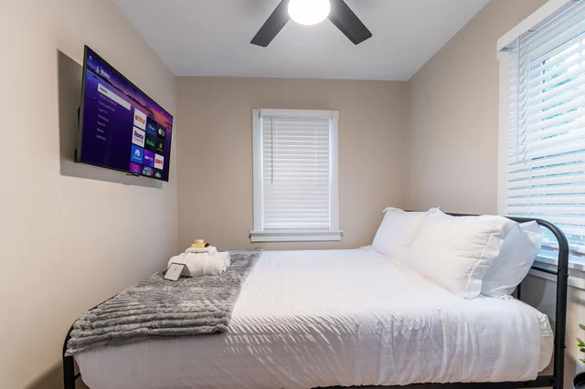 Bedroom 3 image 1
