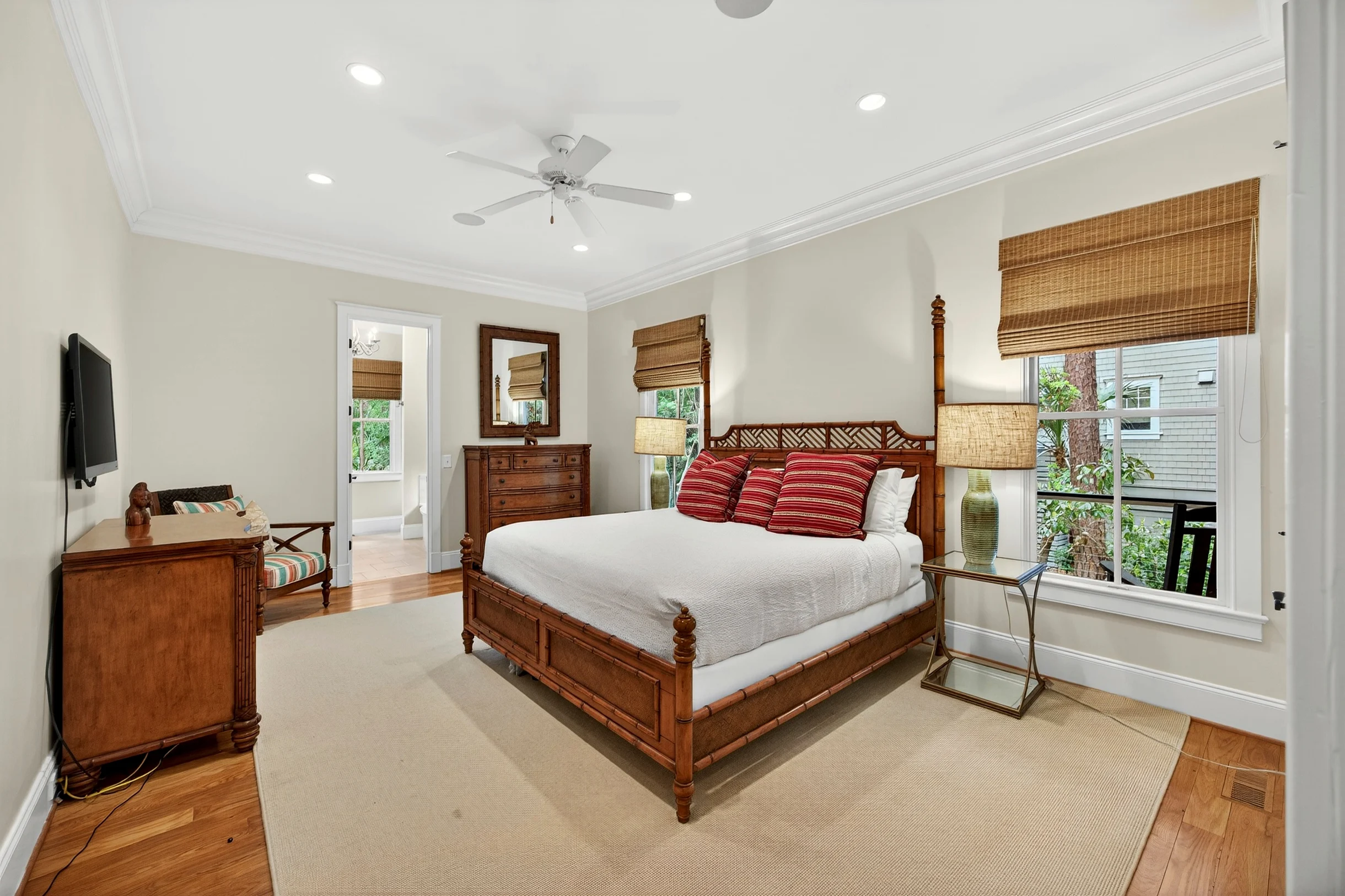 BERK37: 37 Berkshire Hall #104