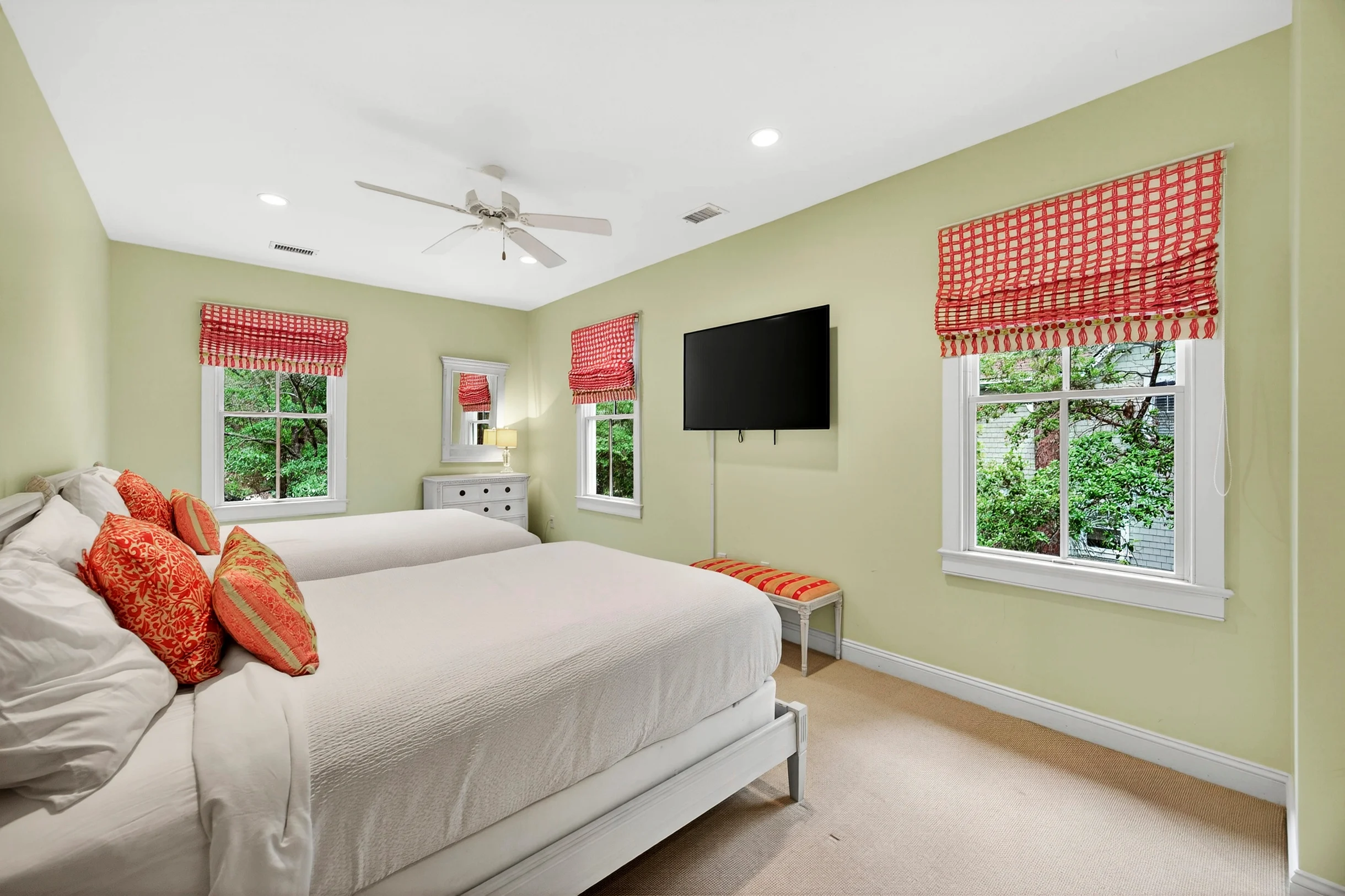 BERK37: 37 Berkshire Hall #81