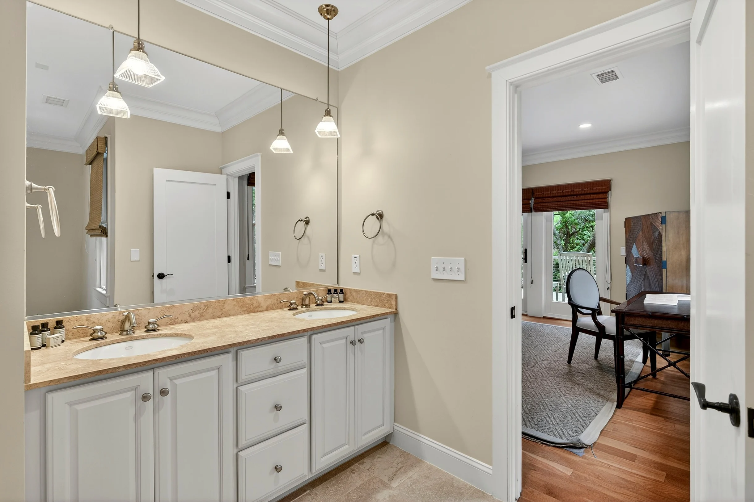 BERK37: 37 Berkshire Hall #115