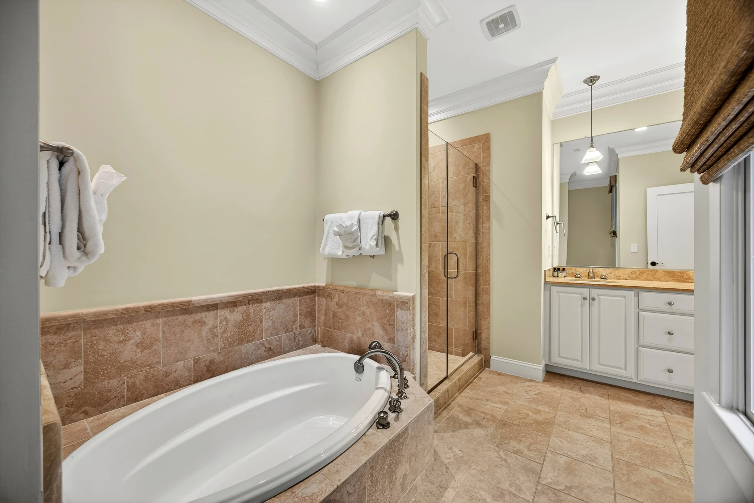 BERK37: 37 Berkshire Hall #72