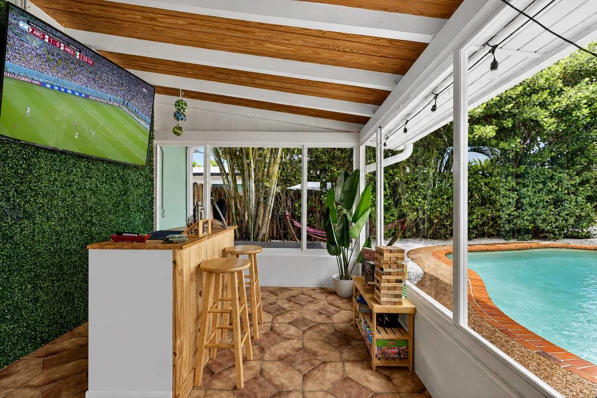 Wander Wilton Manors Oaks #53