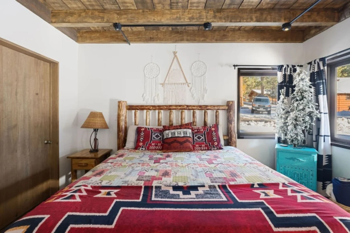 Dream Catcher| Modern Rustic, Hot Tub & EV #119