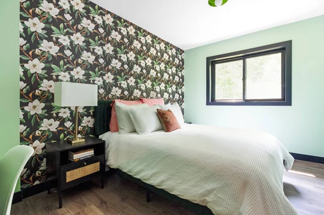 BEDROOM image 1