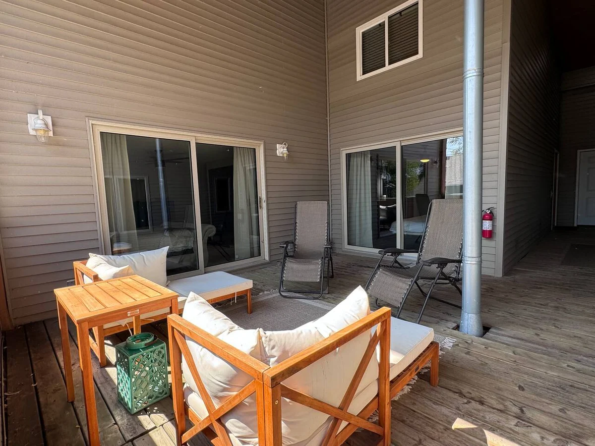 Apartment in Douglas property photo 3