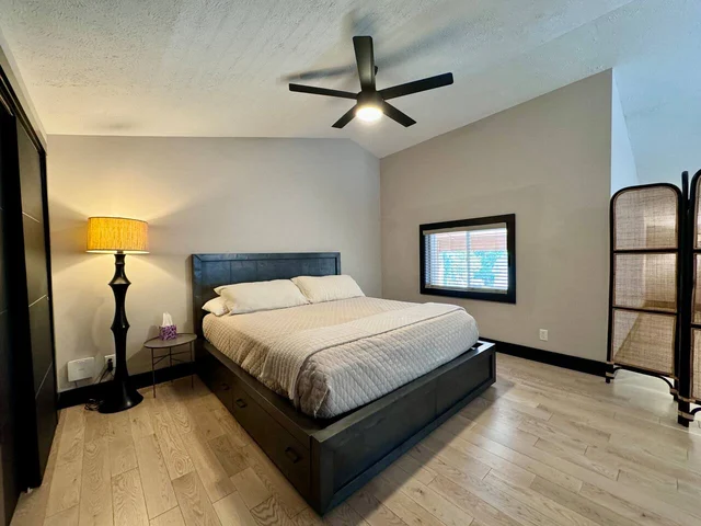 BEDROOM image 1