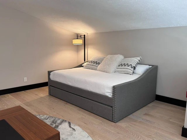 BEDROOM image 1