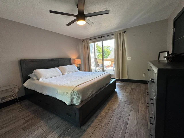 BEDROOM image 1