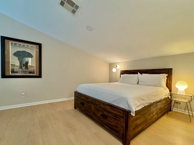 BEDROOM image 1
