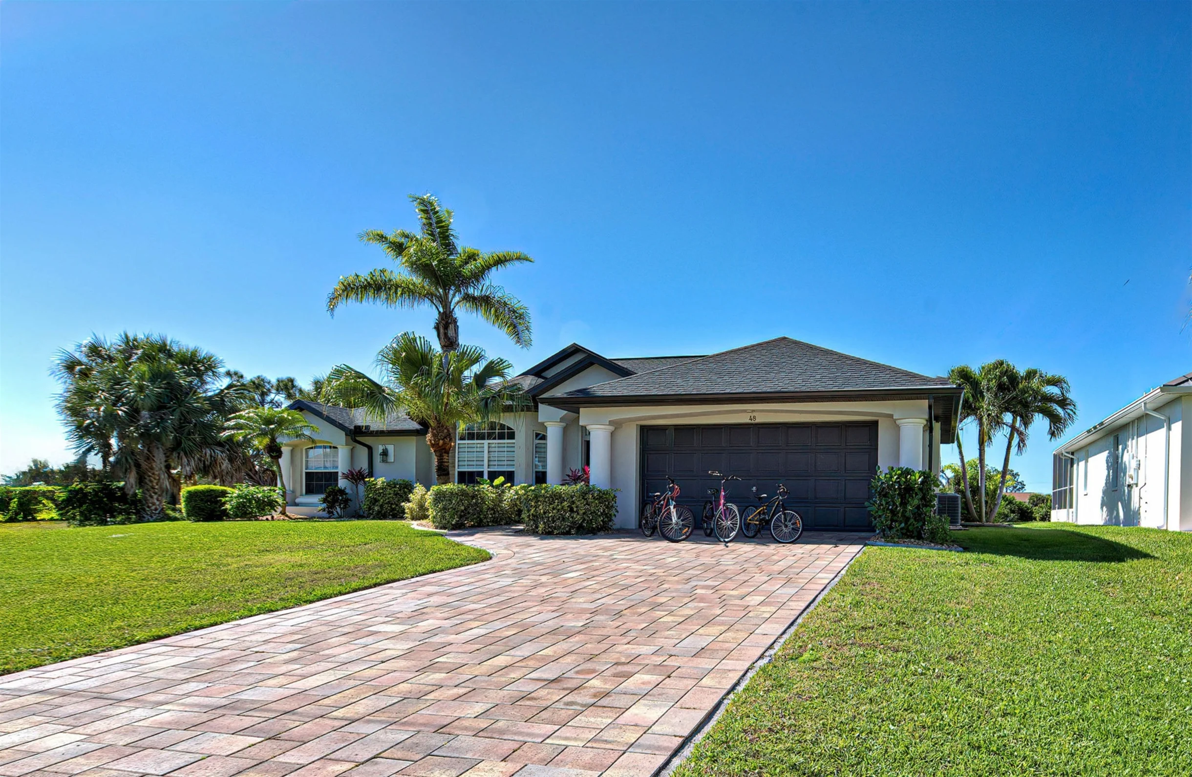 Home in Rotonda West property photo 2