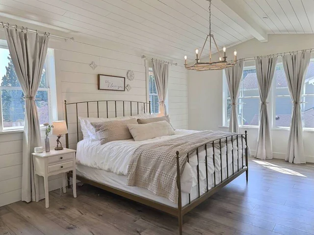 BEDROOM image 1