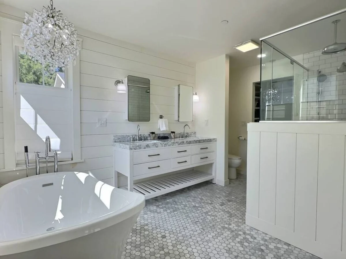 Townhome in Shoreline property photo 5