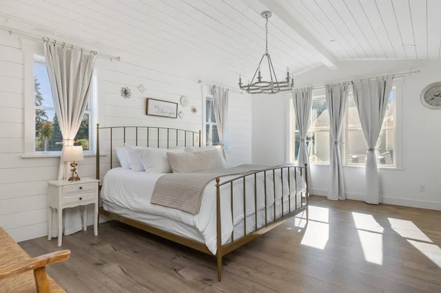 BEDROOM image 1