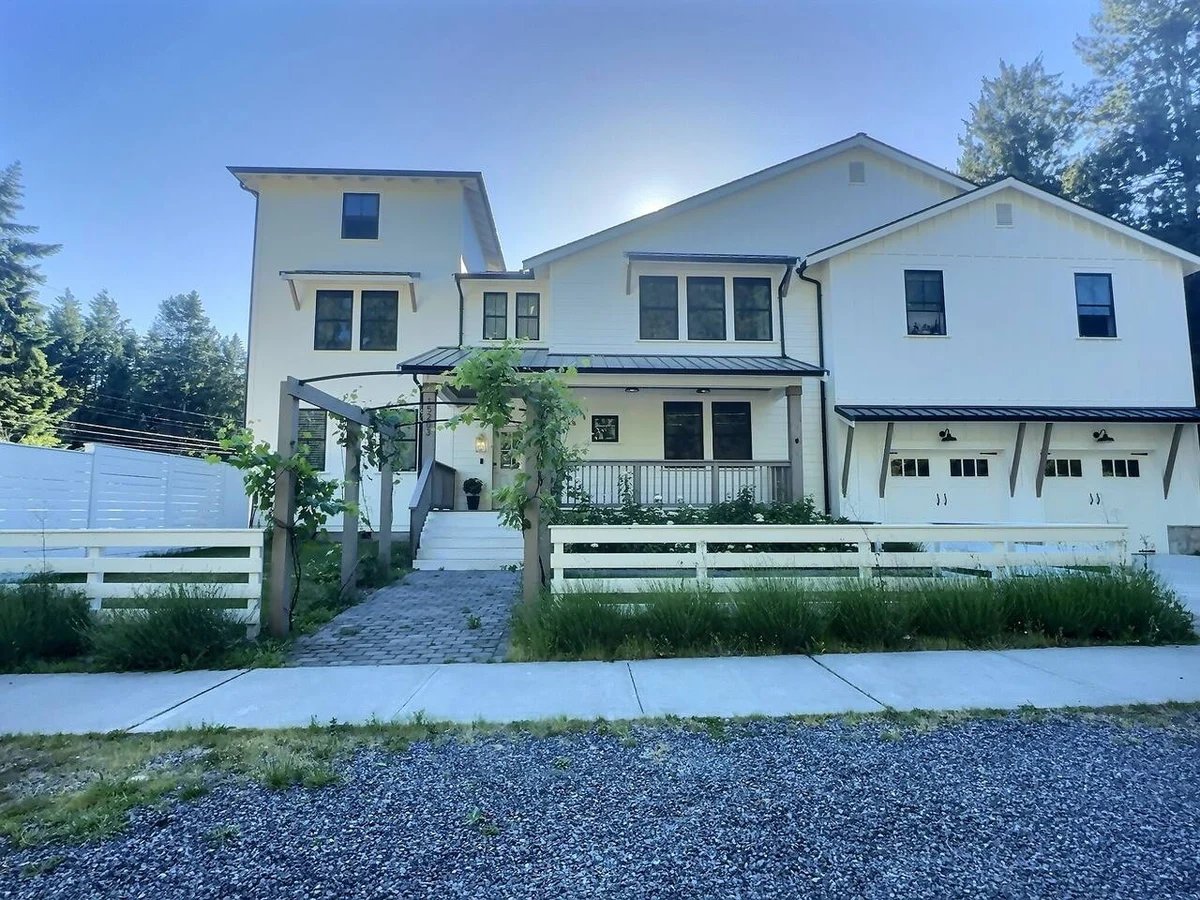 Home in Shoreline property photo 4