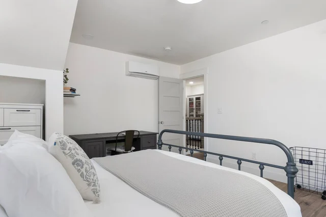 BEDROOM image 1