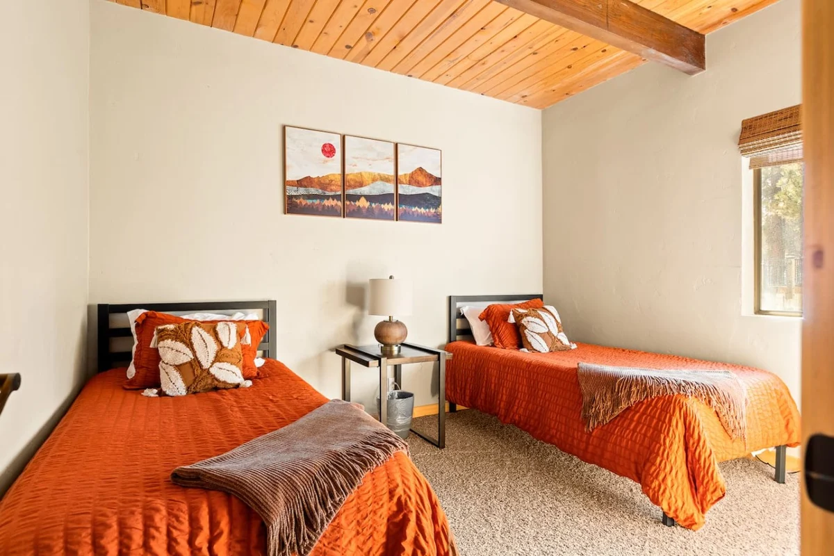 Four Seasons 4 BR Cabin, Views, Games & Hot Tub #41